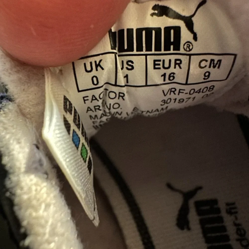 Puma Baby Girls Black Sneakers Sz 1